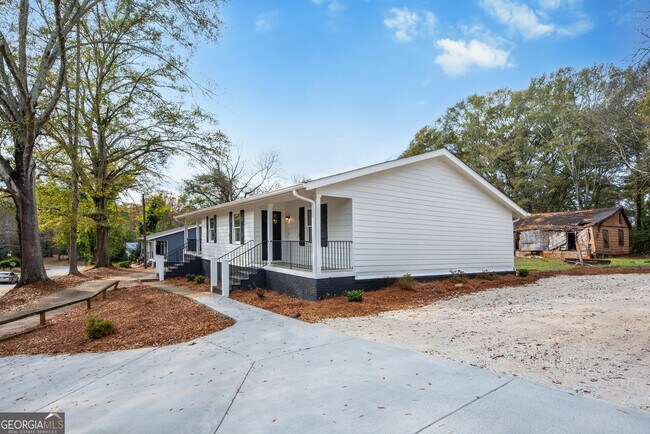 Building Photo - 483 Vine St