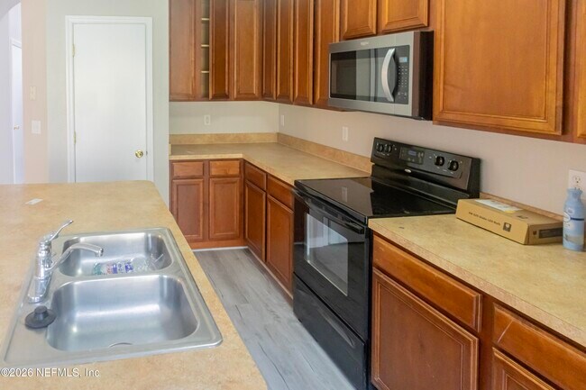 Building Photo - 258 Beech Brook St
