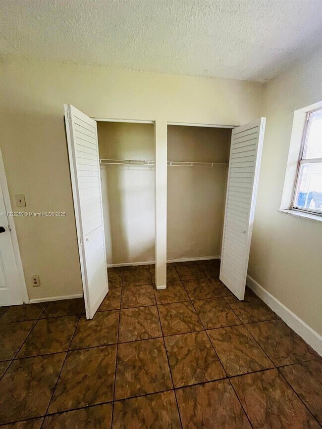 Building Photo - 7710 SW 10th St