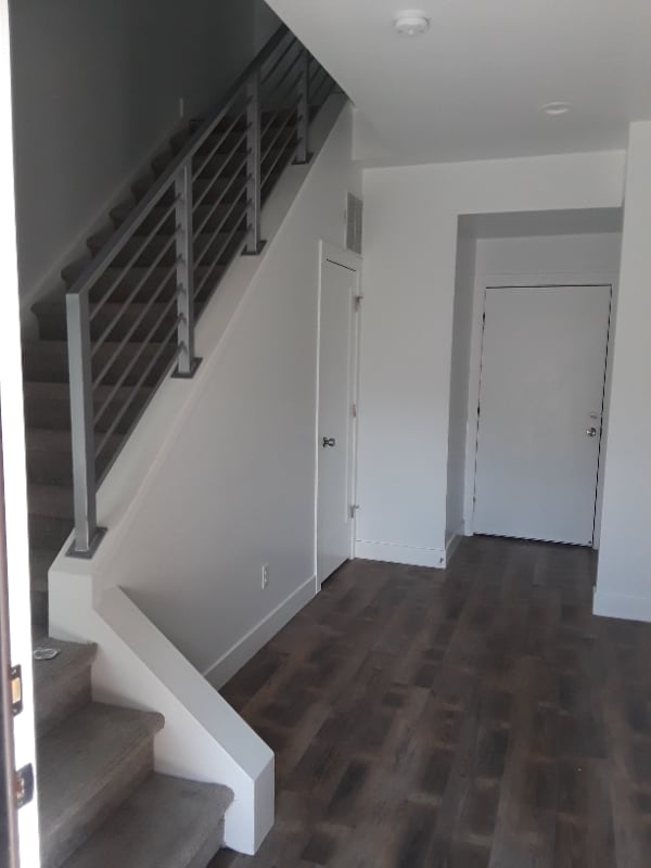 Building Photo - 2179 525 W