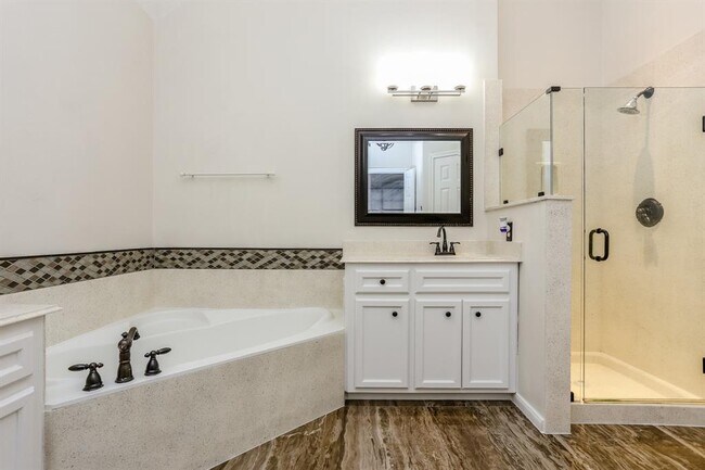 Building Photo - 2611 Oxhill Ct