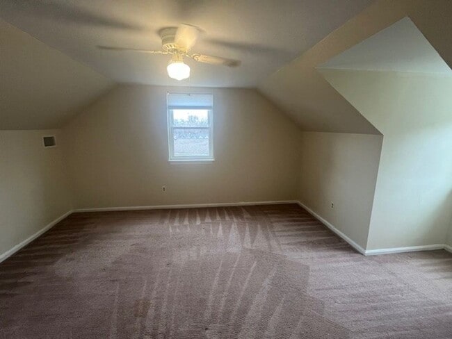 Building Photo - LOVELY CAPE COD WITH 4 BEDS, 2 BATHS AND GARAGE