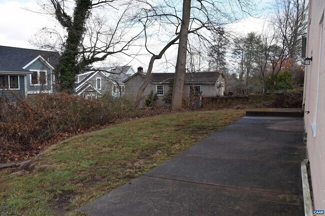 Building Photo - 107 Harris Rd