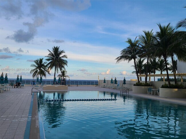 Building Photo - 2501 S Ocean Dr