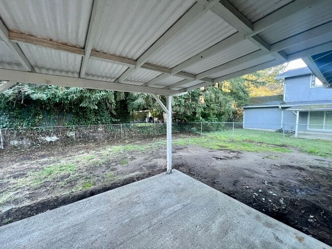 Building Photo - Fully Remodeled 2 BD - Water Included