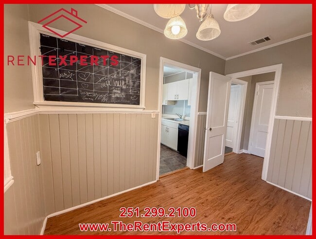 Building Photo - 5005 N Hillwood Cir