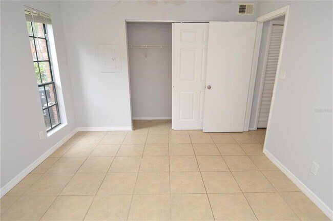 Building Photo - 8630 Mallard Reserve Dr
