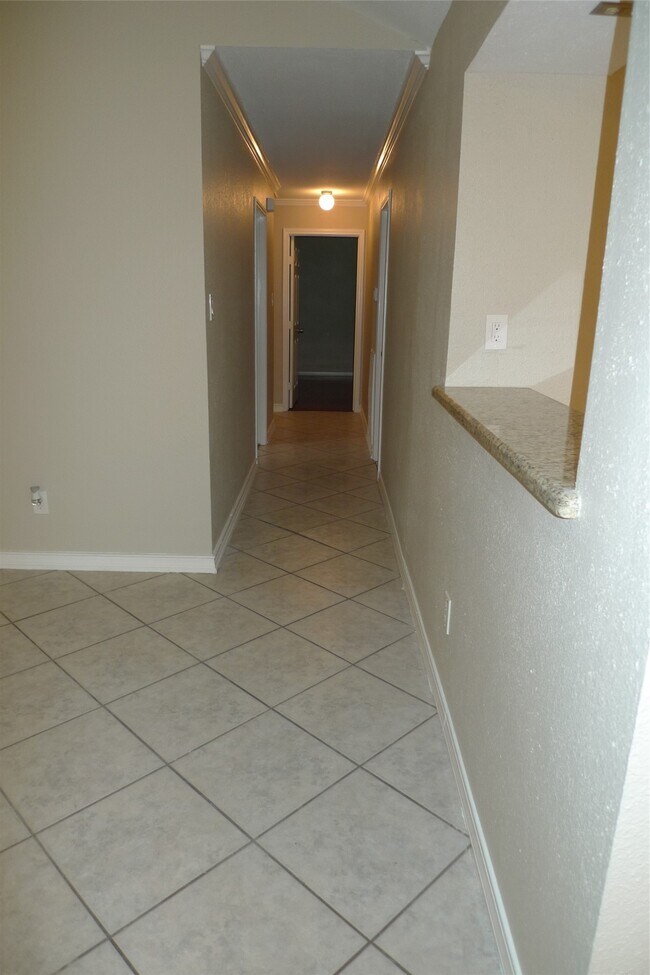 Building Photo - 15406 Ensenada Dr