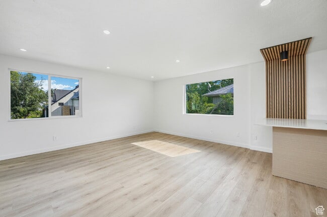 Building Photo - Renovated Apartment in Salt Lake City | Available Now
