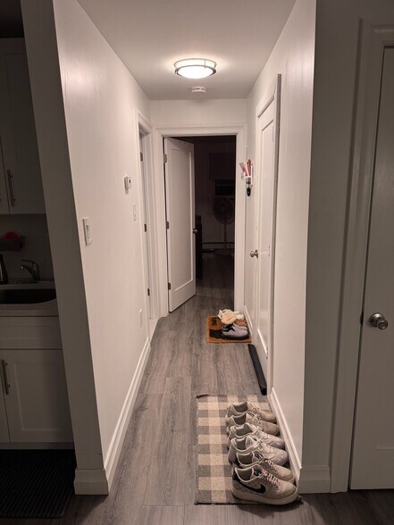 Building Photo - 10 Brompton Pl
