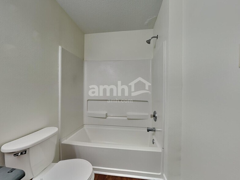 Building Photo - 6340 Foster Brook Dr