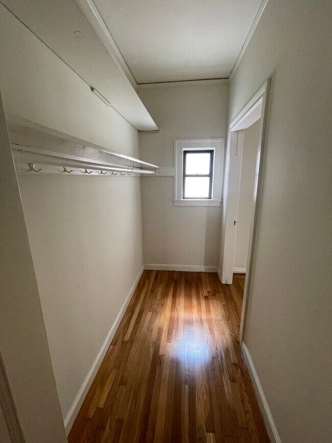 Building Photo - 251 Parnassus Ave