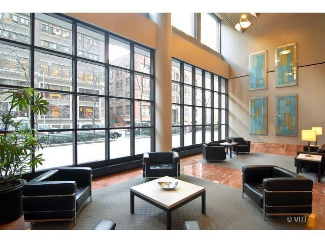 Building lobby - 211 E Ohio St