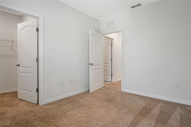 Building Photo - 736 Brooklet Dr