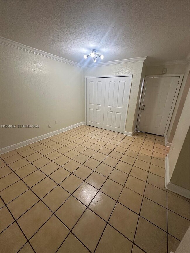 Building Photo - 17255 SW 95th Ave