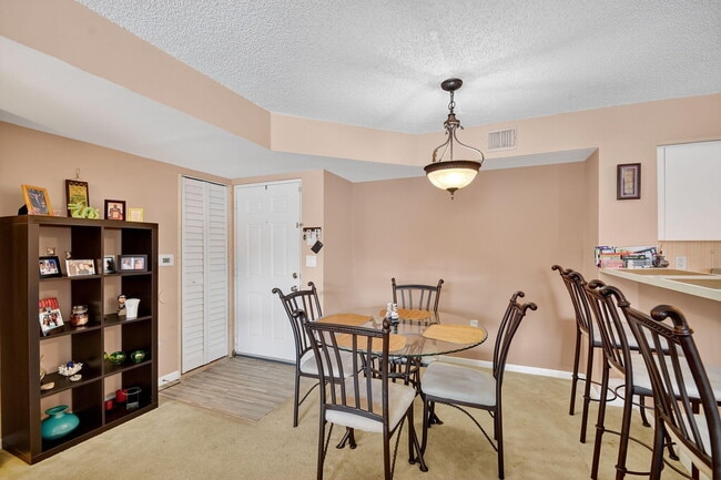 Building Photo - 1733 Village Blvd