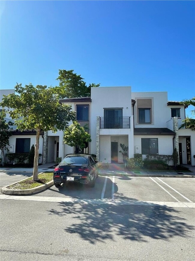 Building Photo - 764 NE 206th Terrace