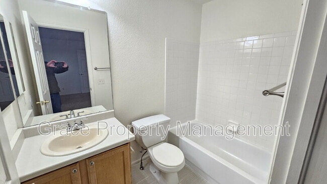 Building Photo - 11016 Claude Ct