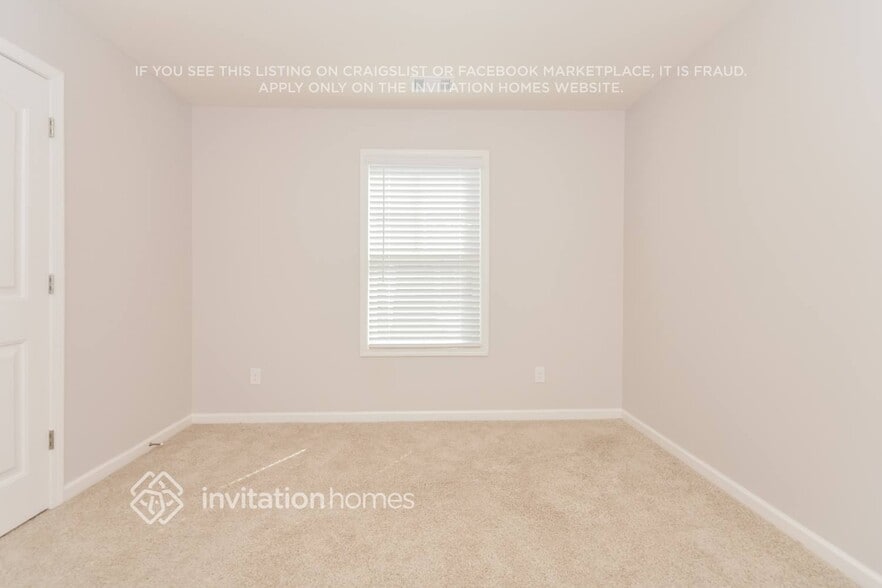 Building Photo - 119 Woodhouse Cir