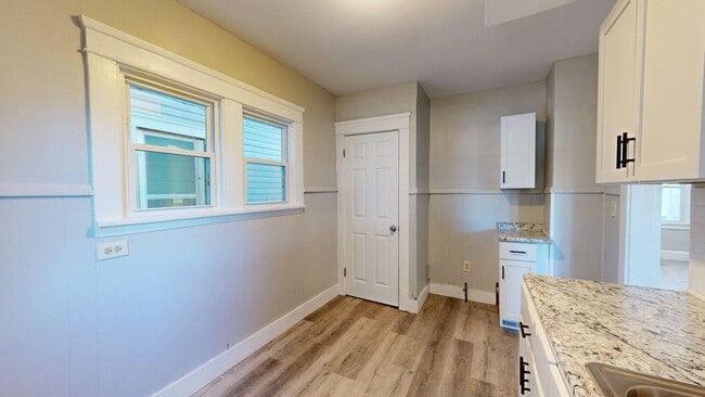 Building Photo - Cudell Area - 3 Bedroom - 1 Bath - Single ...