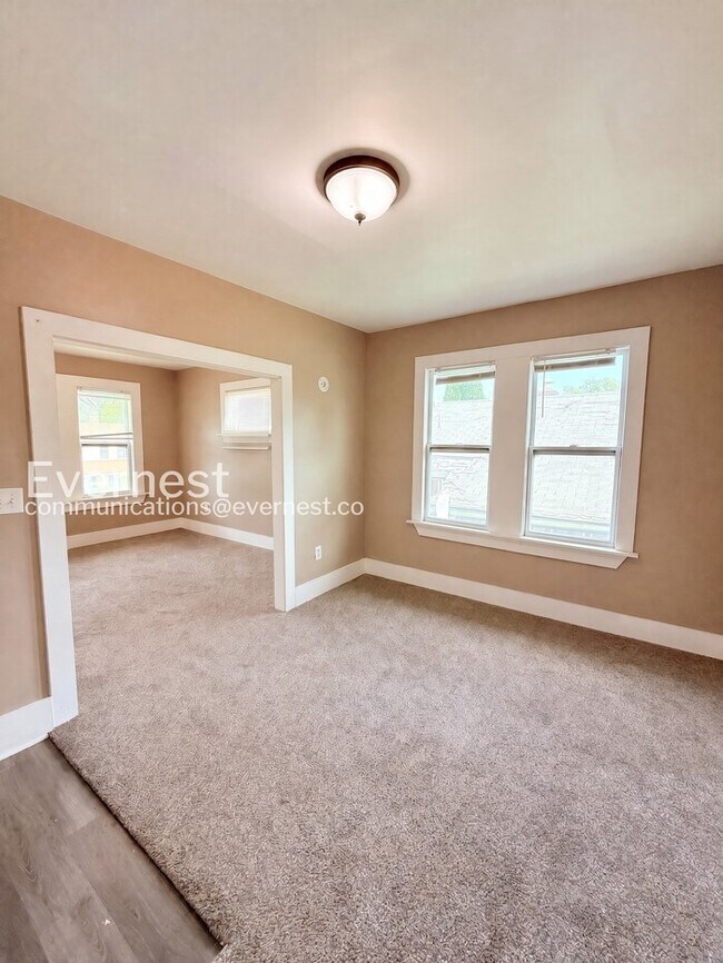 Building Photo - 2541 Monterey St