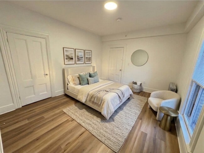 Building Photo - 21 Avon St