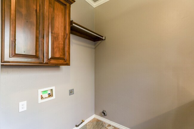 Building Photo - Luxury Living in Rosecreek – 4-Bedroom Home in Deer Creek Schools!