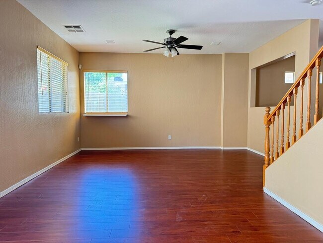Building Photo - 7509 S 13th Pl