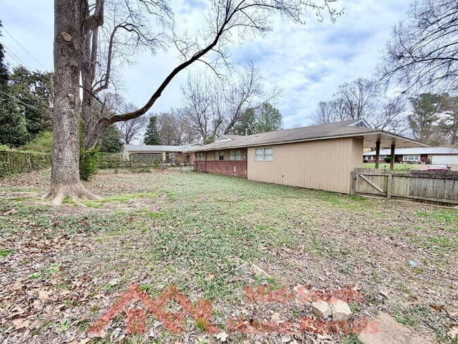 Building Photo - 4349 Newton Dr