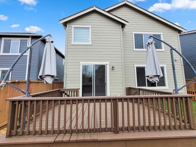 Building Photo - Newly built home with major upgrades in Br...
