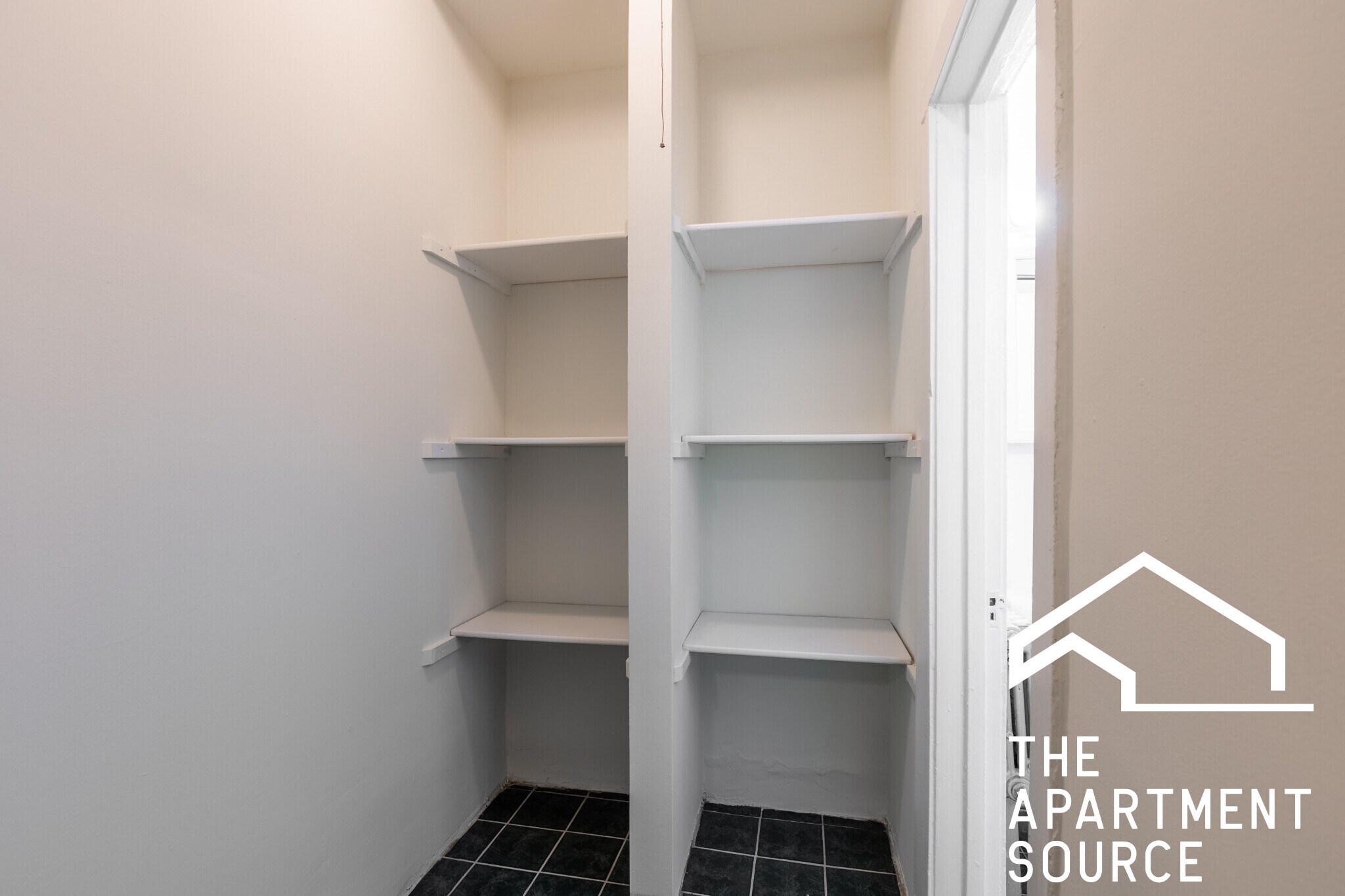 Building Photo - 4851 N Damen Ave