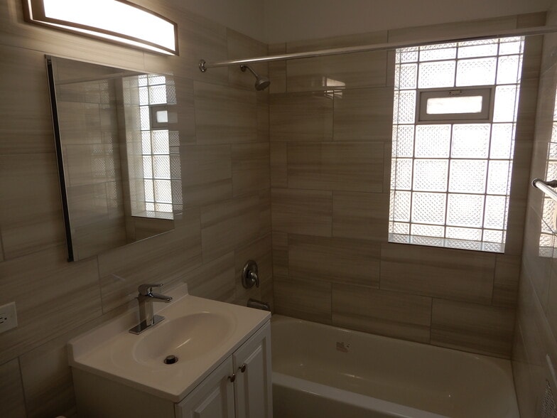 Building Photo - 1526 N Harlem Ave