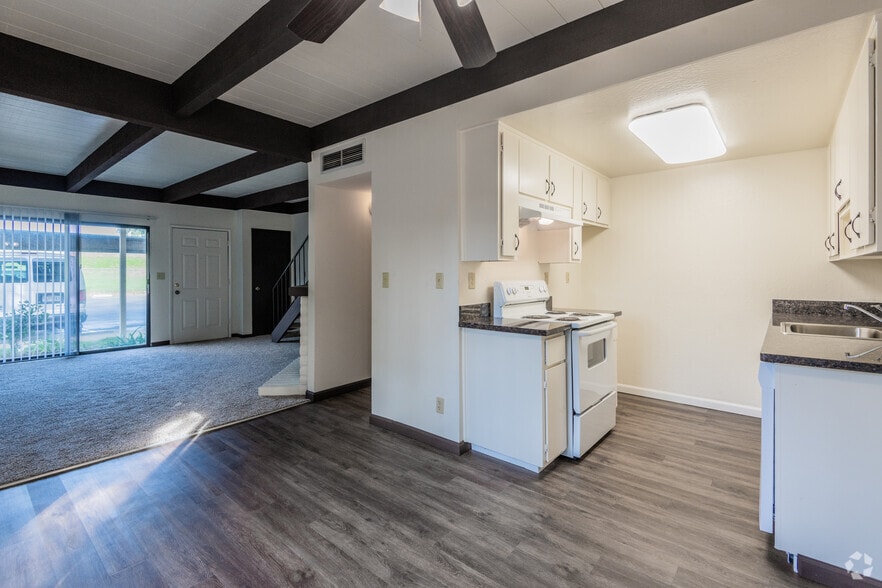 Cadillac Drive Townhomes 100 Cadillac Dr Sacramento CA 95825