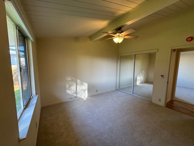 Building Photo - Charming Seaside Home on Quiet Cul-de-Sac