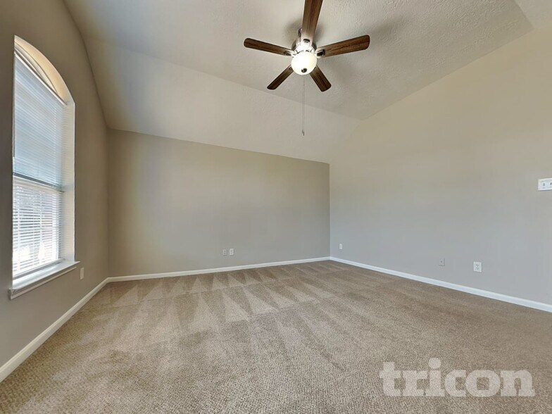 Building Photo - 5473 N Buffalo Cir