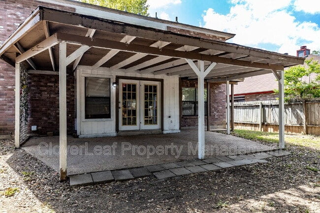 Building Photo - 13923 Grove Patch
