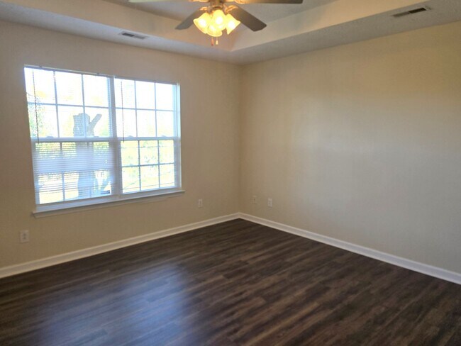 Building Photo - 3 Bedroom Ranch in Great Acres 251024