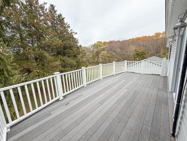 Building Photo - 1132 W Boylston St