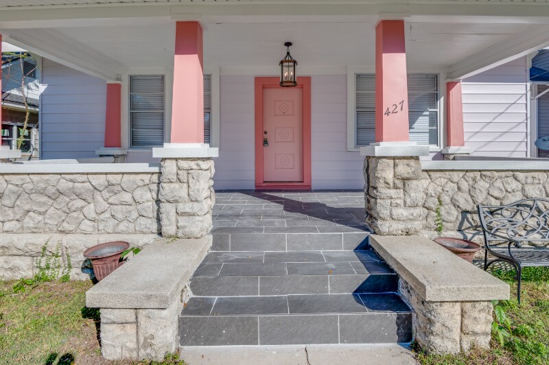 Building Photo - 427 E Washington Ave