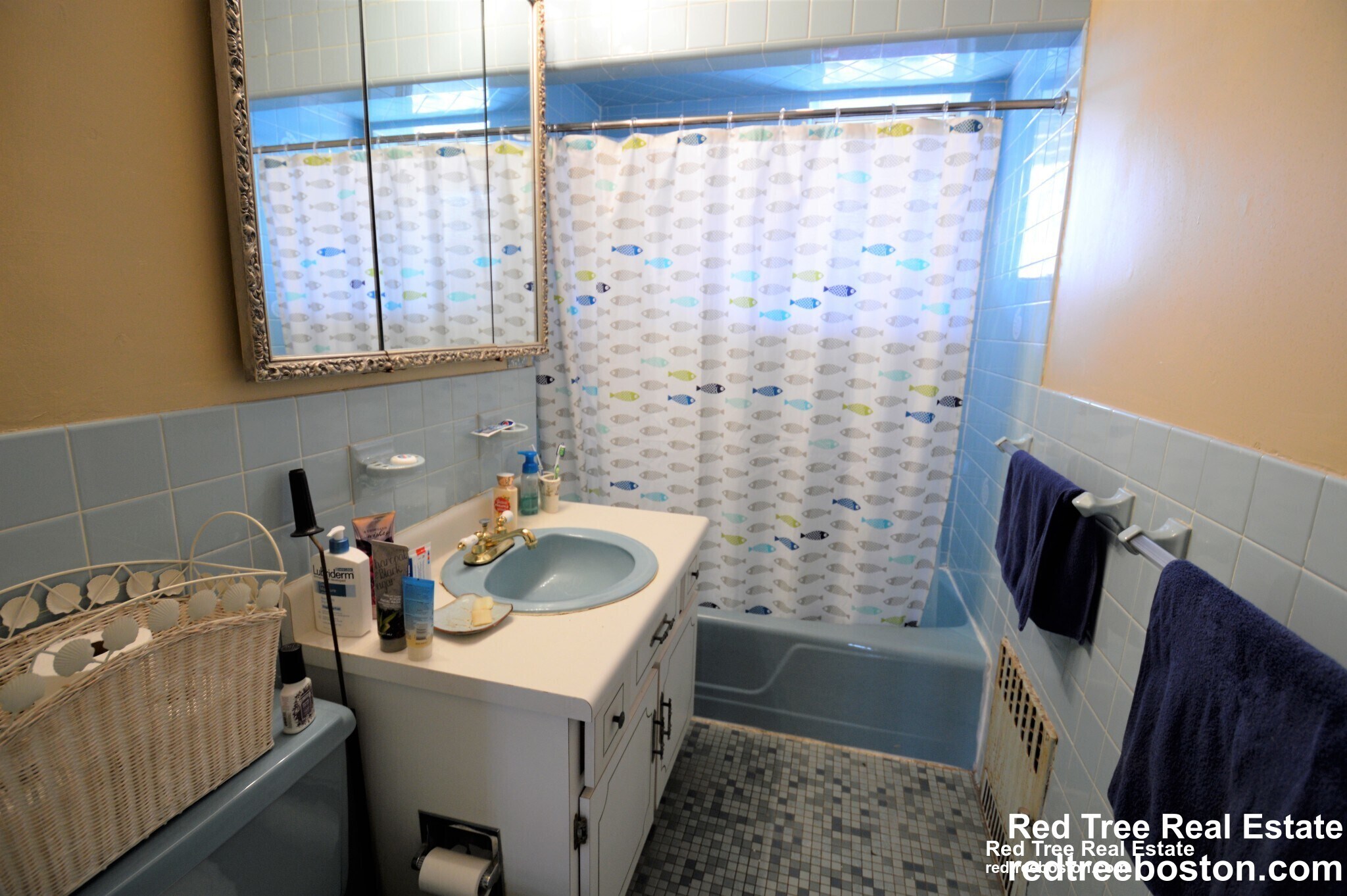 Building Photo - 10 Strathmore Rd