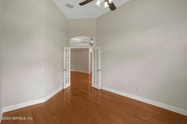 Building Photo - 1513 Hackberry Ct