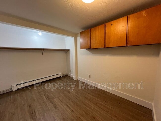 Building Photo - 1927 7th Ave N