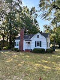 Building Photo - 906 Cherokee Rd