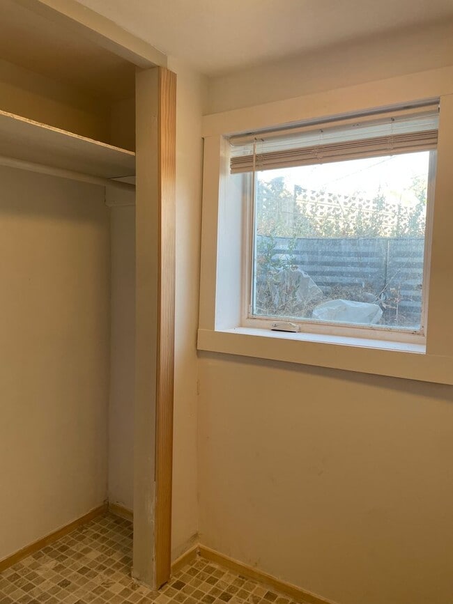 Building Photo - Remodeled Basement Apartment, 3 Bedrooms!