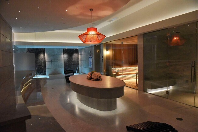 Building Photo - 1010 Brickell Ave