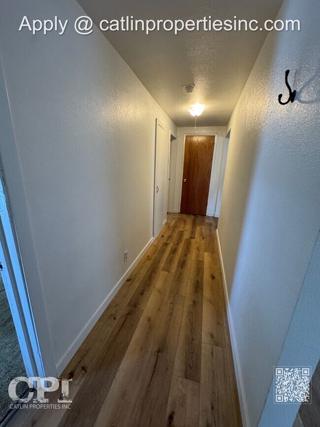 Building Photo - MOVE IN SPECIAL -  1/2 FIRST MONTHS RENT!!