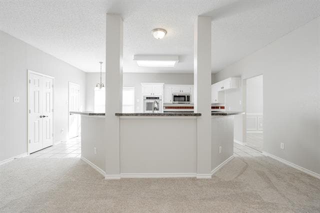 Building Photo - 920 Dogwood Ln