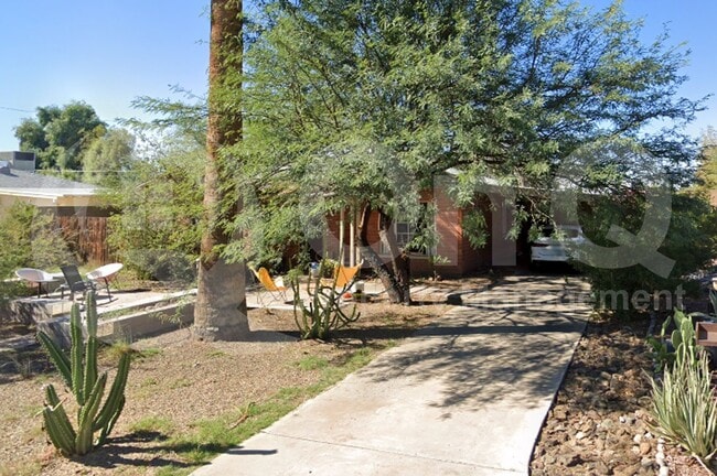 Building Photo - 4020 N 33rd St