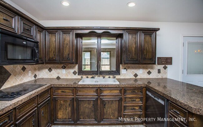 Building Photo - 5504 73rd St