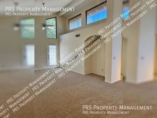 Building Photo - 2363 W Comstock Dr